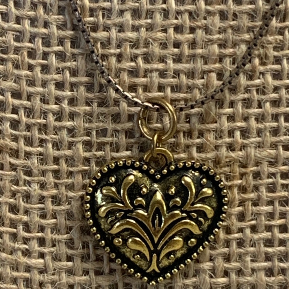 Antique Gold Tone Heart Pendant Necklace Floral Scroll Design 18 Inch Box Chain